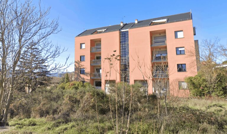 Condominio “Maia”